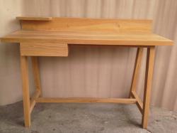 Desk tbl bf 22